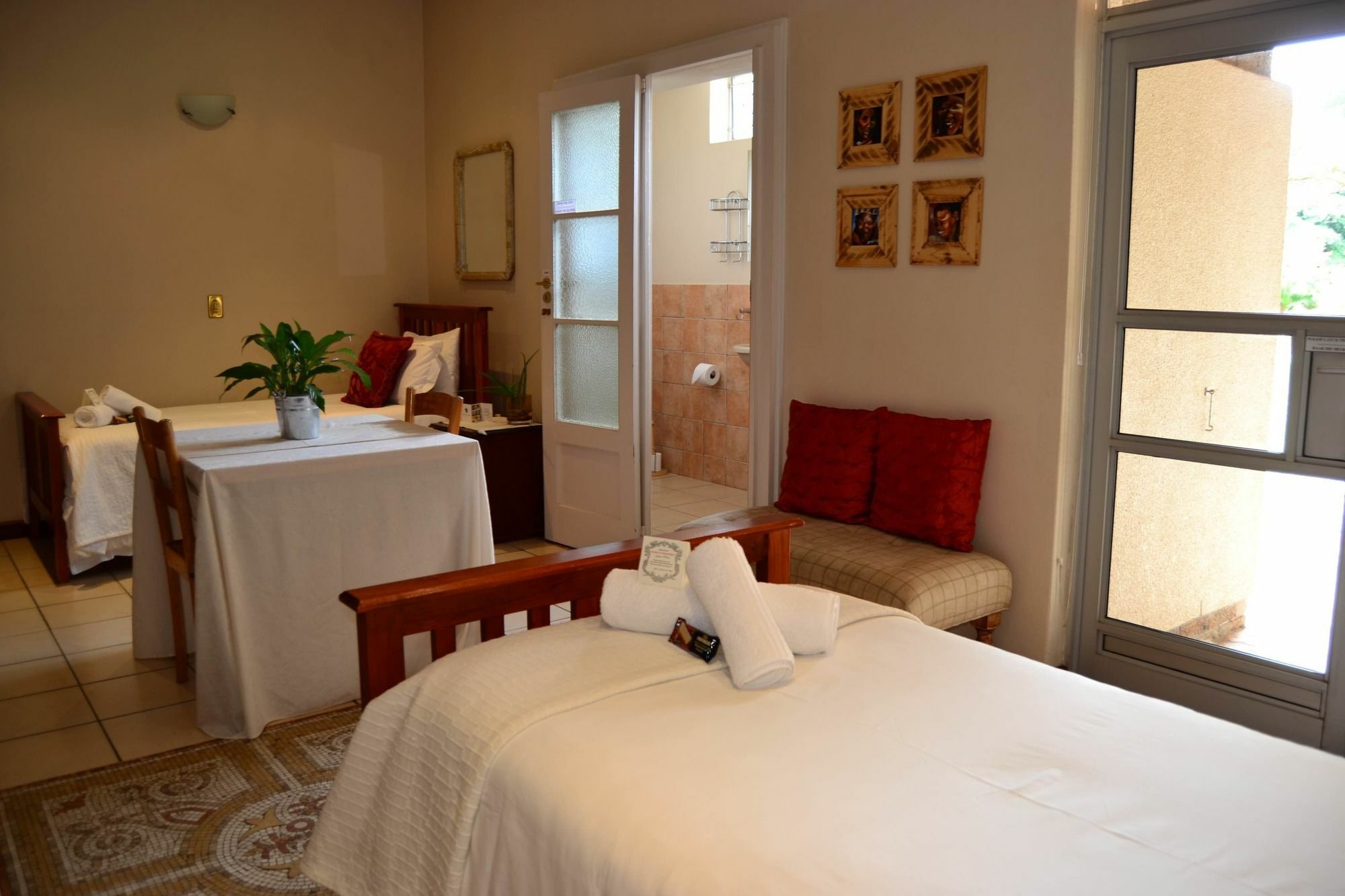 King'S Highway Guest House Somerset West Kültér fotó